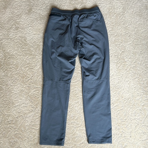 Under Armour fitted joggers - Picture 4 of 5